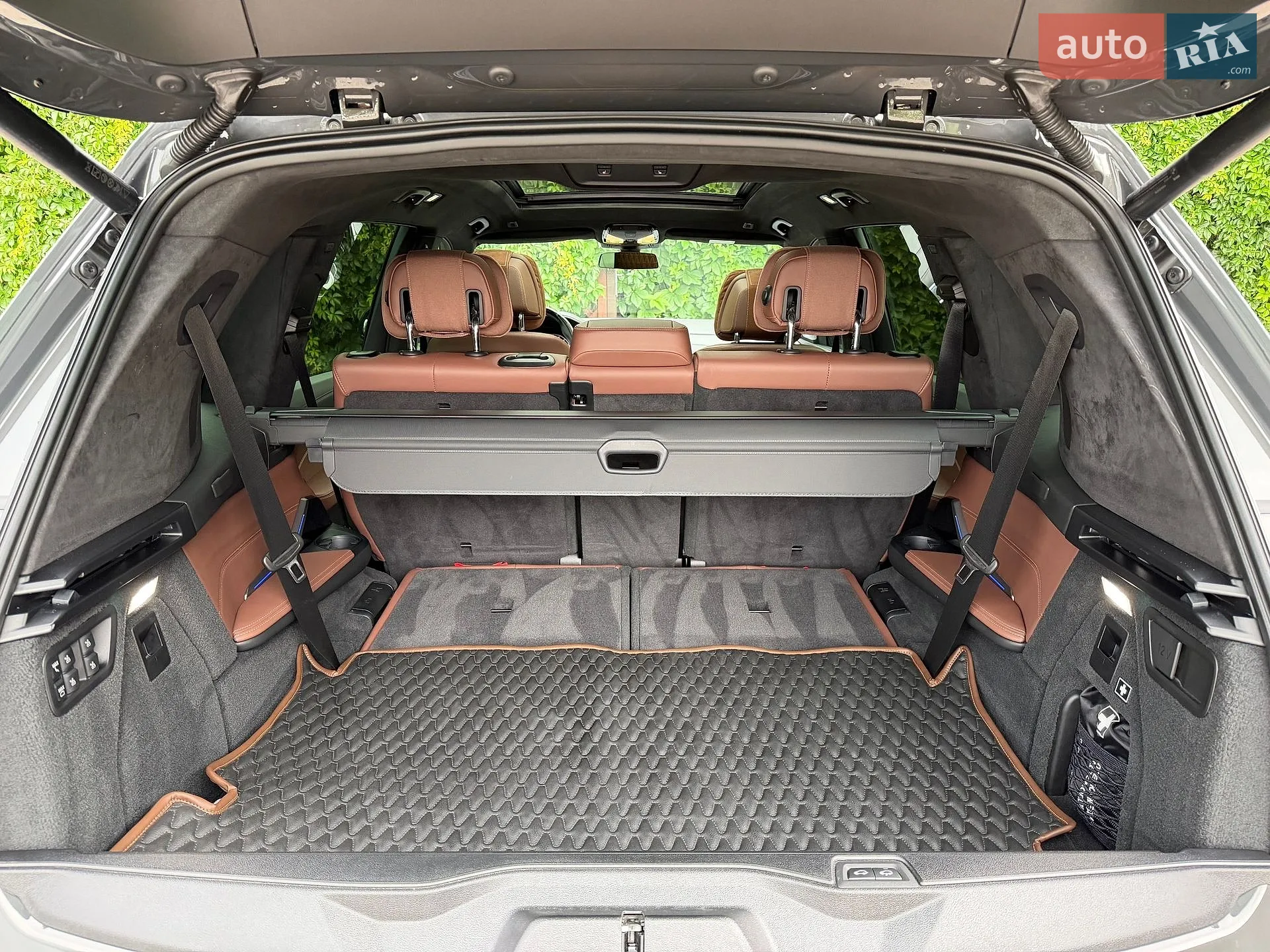 2022 BMW X7 - мініатюра 38