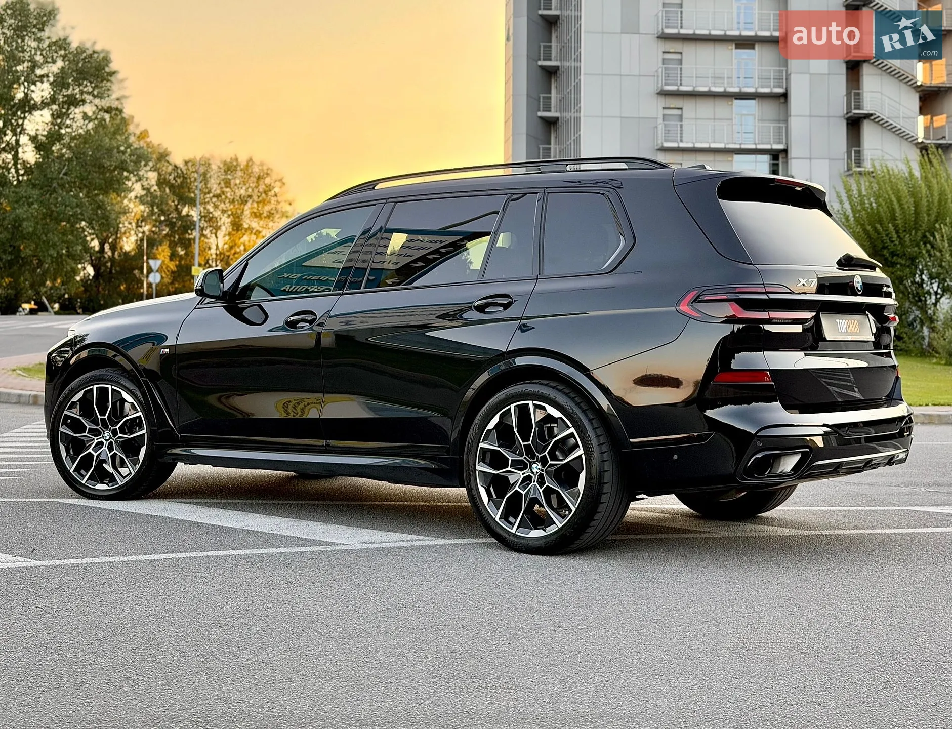 2023 BMW X7 - мініатюра 8