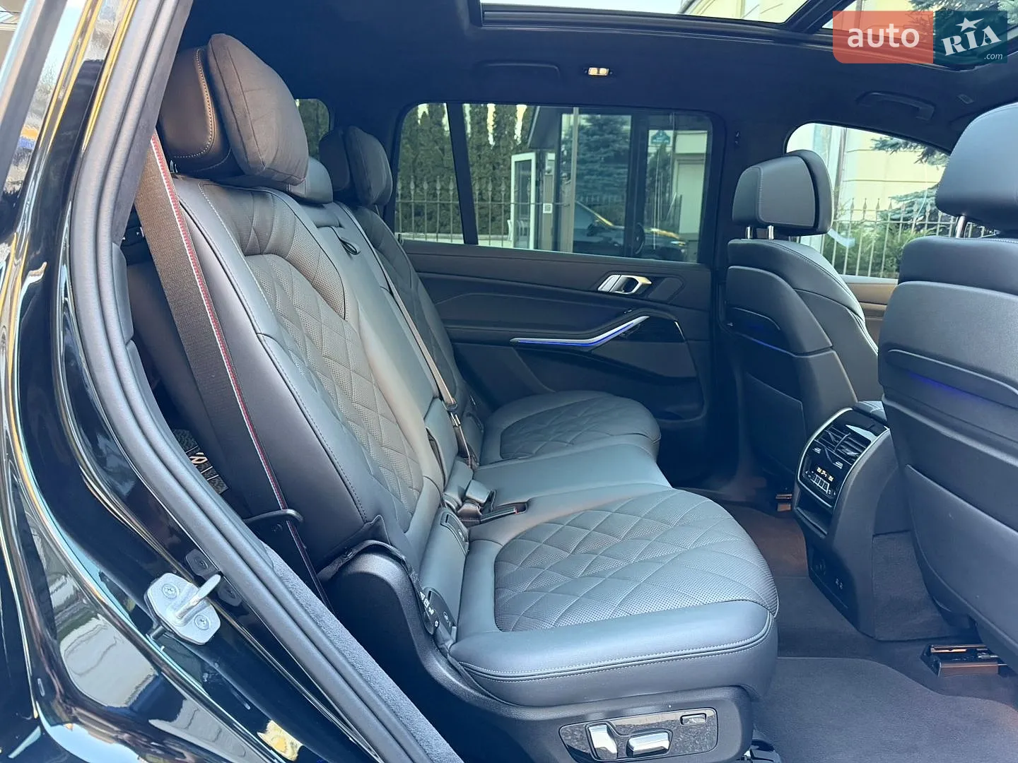 2023 BMW X7 - мініатюра 36