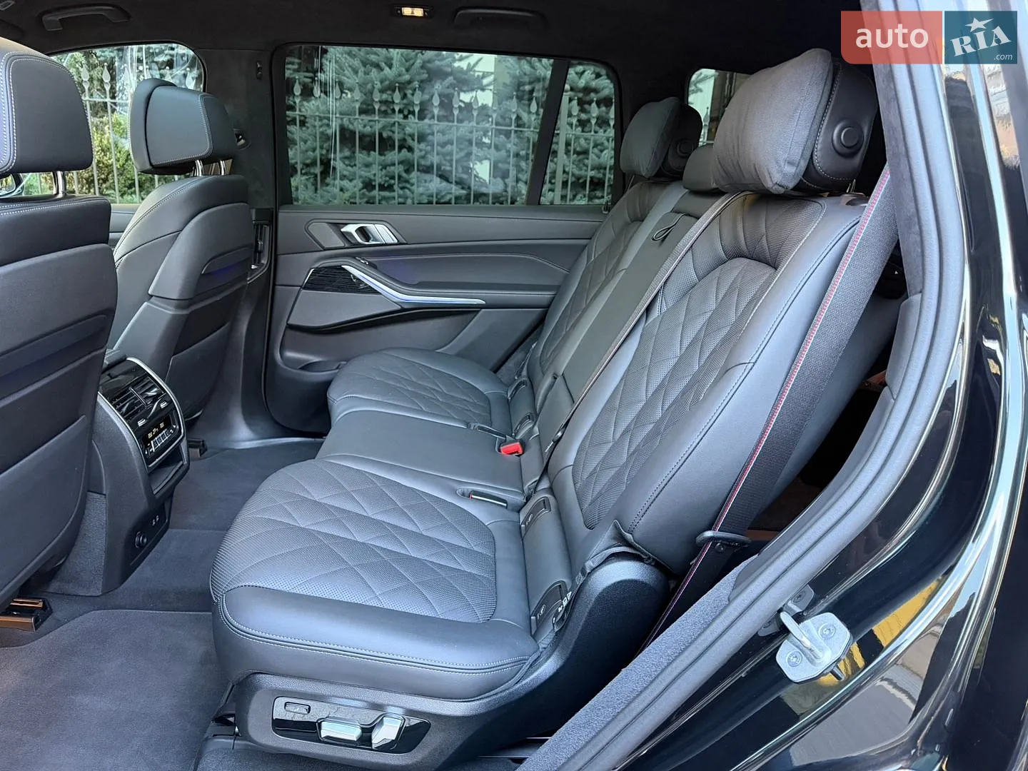 2023 BMW X7 - мініатюра 37