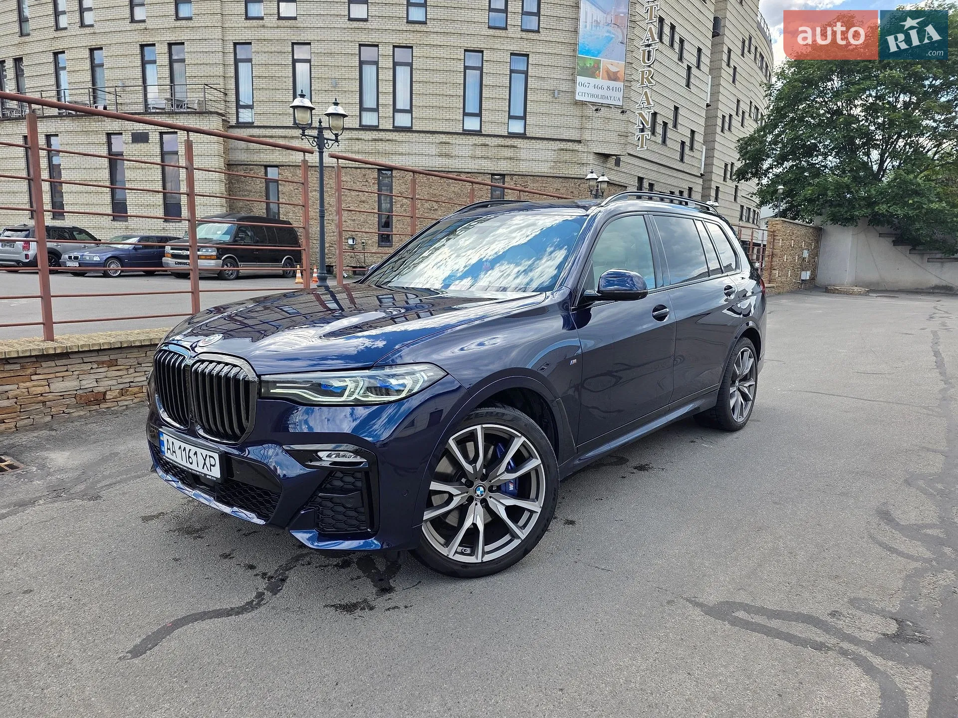 2022 BMW X7 - фото 1