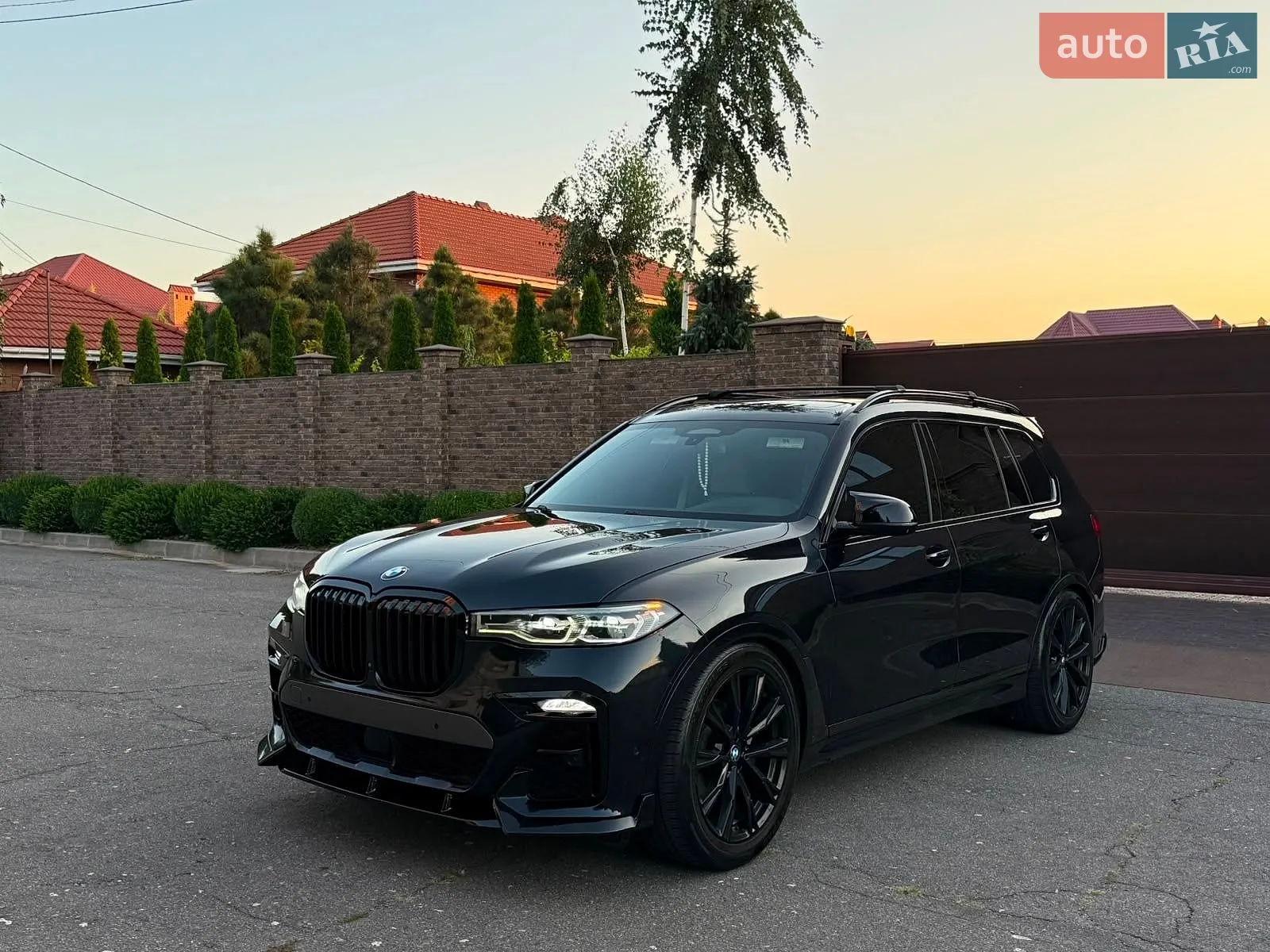 2020 BMW X7 - фото 1