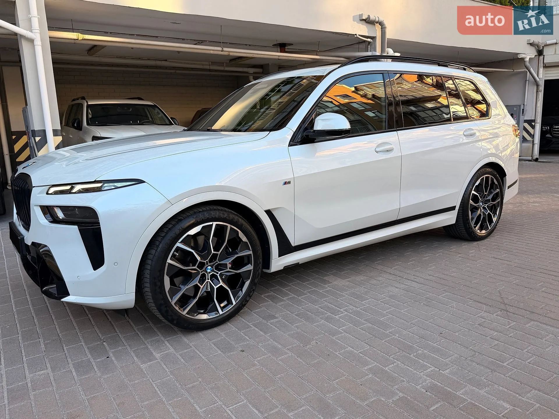 2023 BMW X7 - мініатюра 16