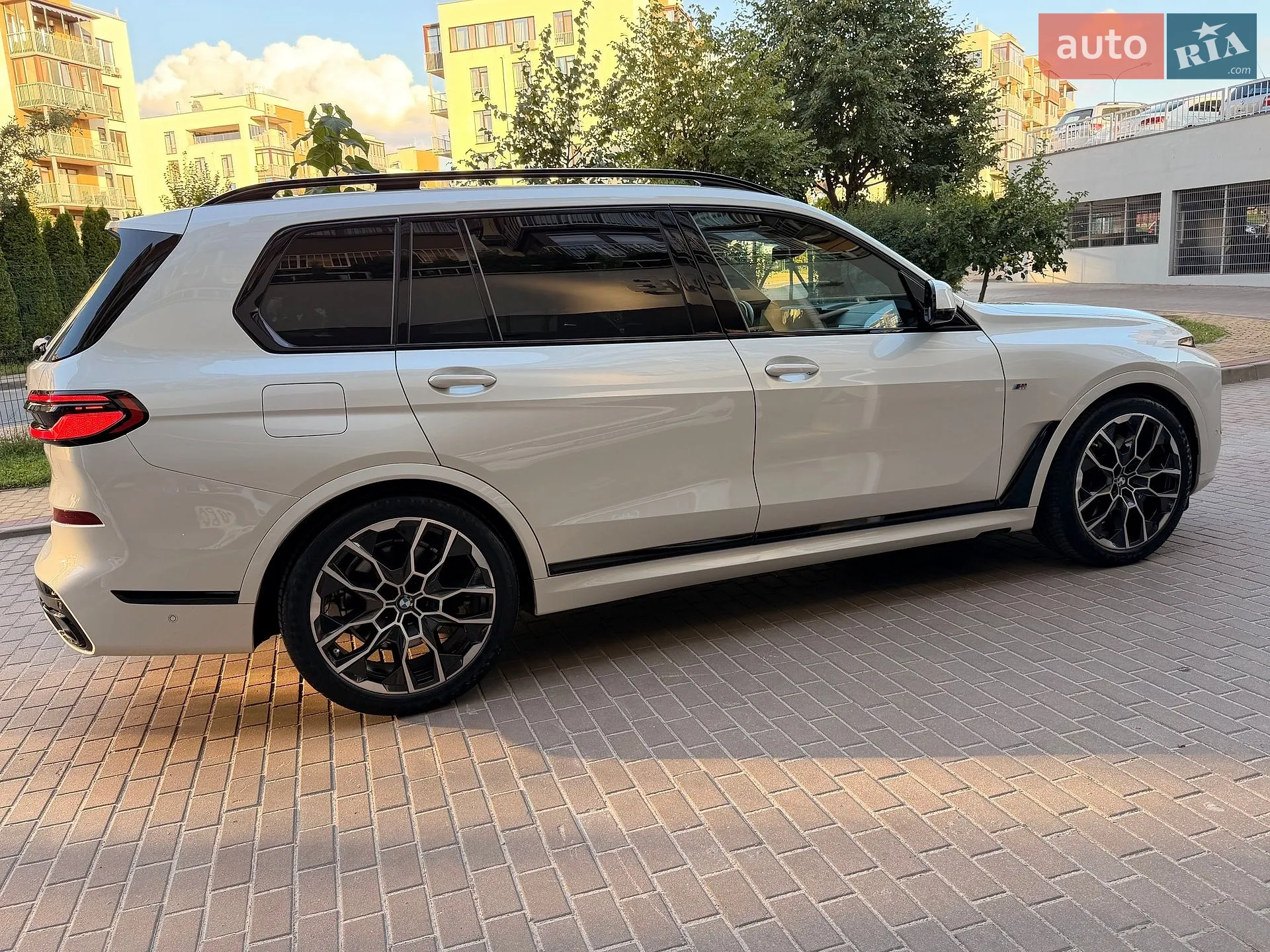 2023 BMW X7 - мініатюра 22