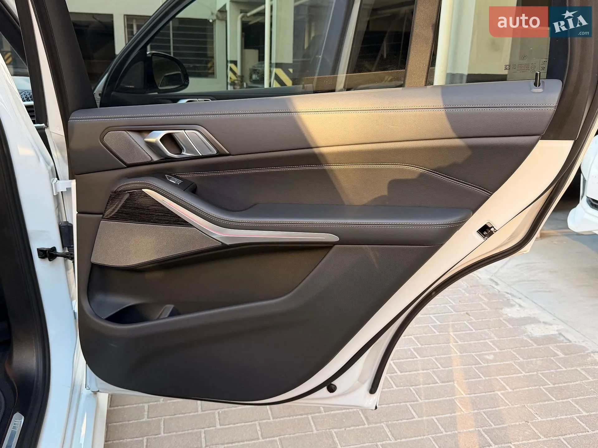 2023 BMW X7 - мініатюра 43