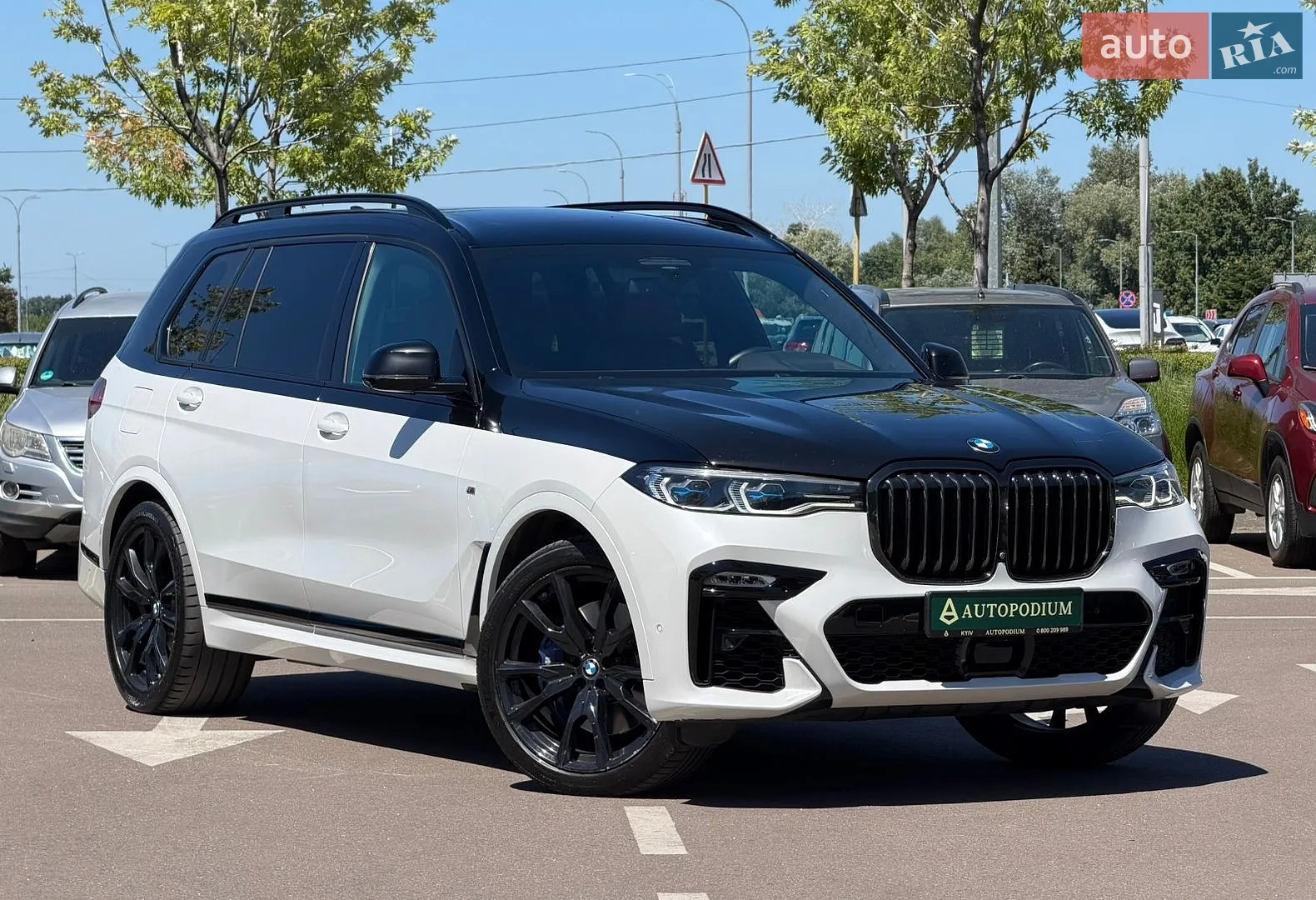 2022 BMW X7 - фото 1