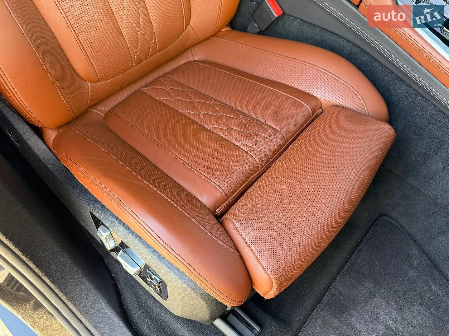 2020 BMW X7 - мініатюра 76