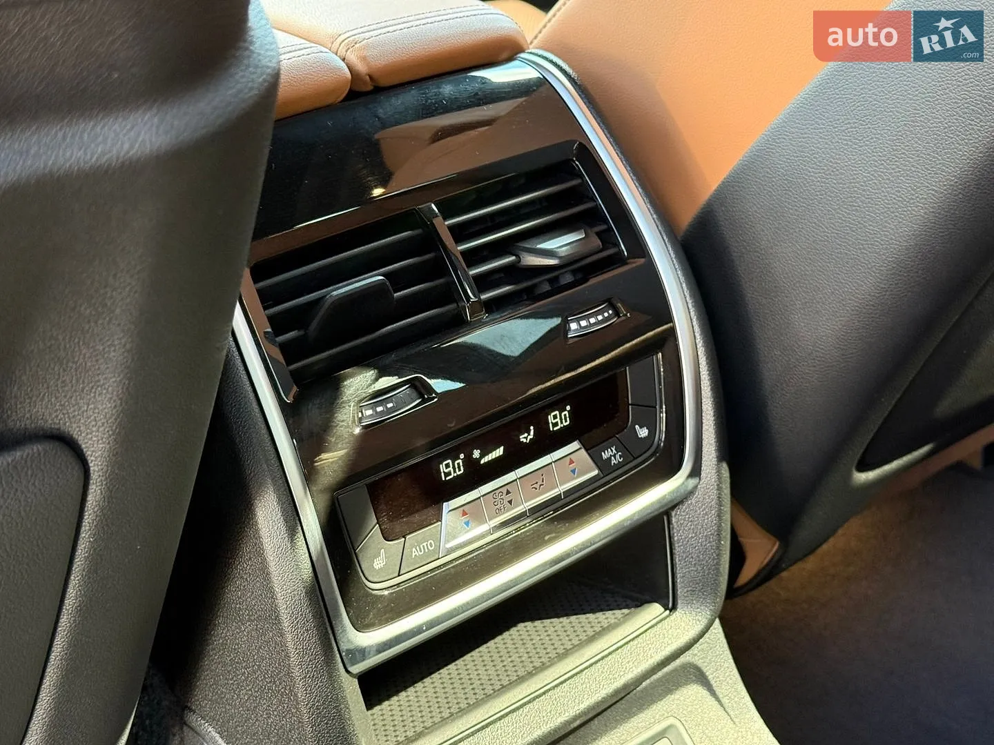 2023 BMW X7 - мініатюра 33