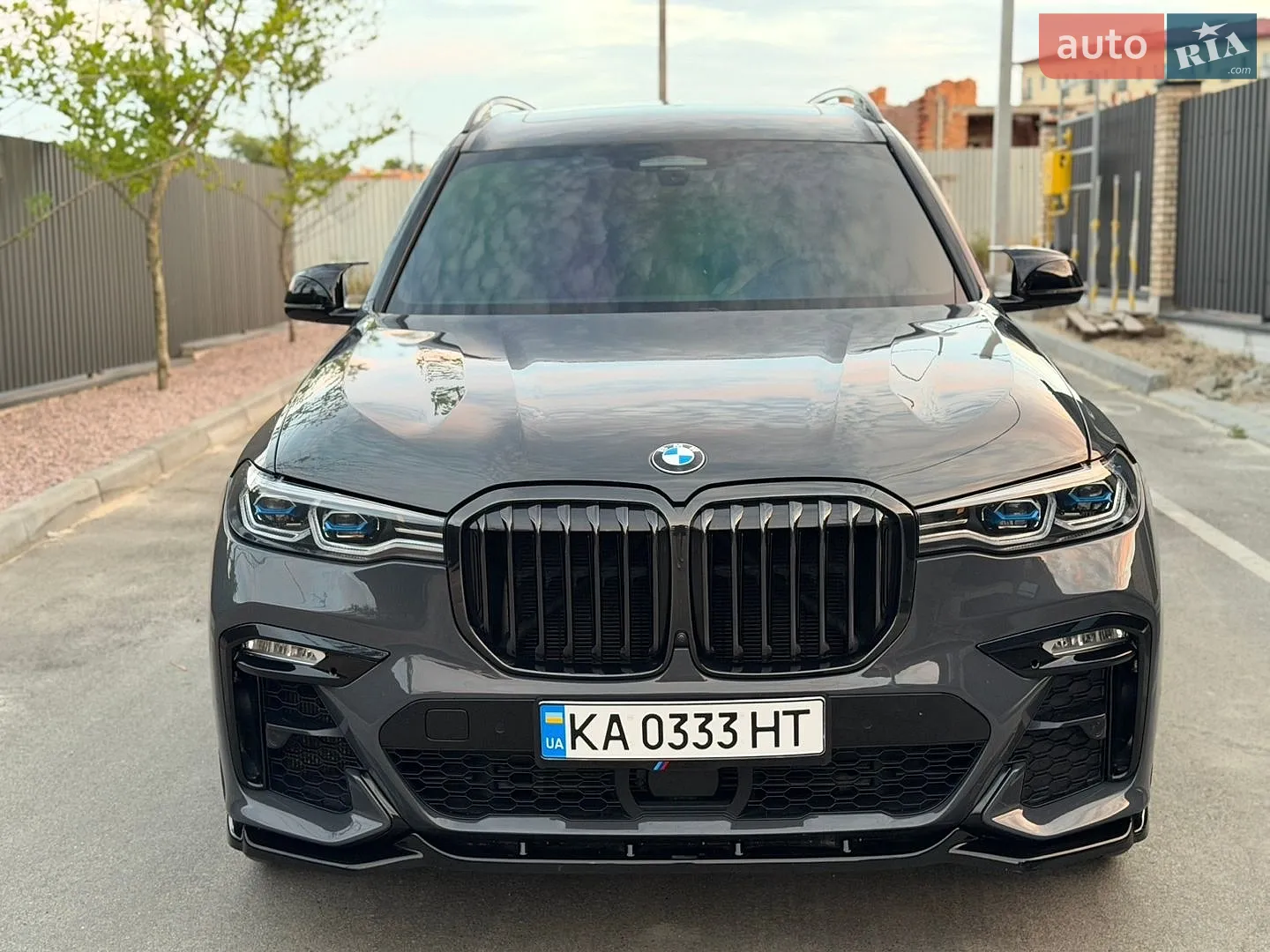 2022 BMW X7 - фото 1