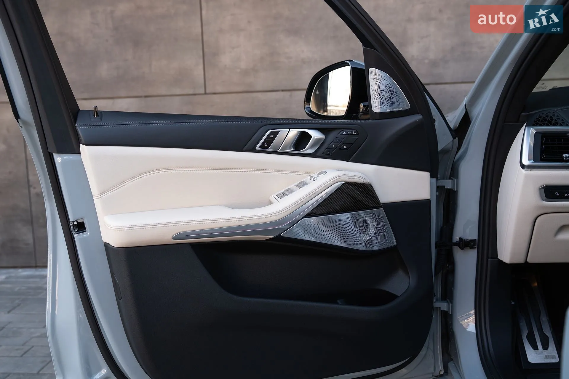 2023 BMW X7 - мініатюра 18