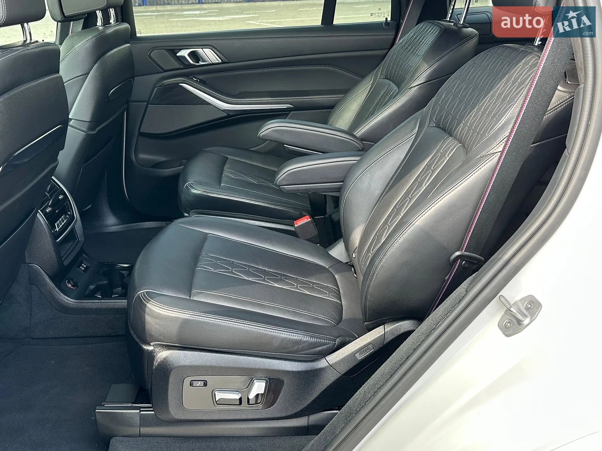 2021 BMW X7 - мініатюра 131