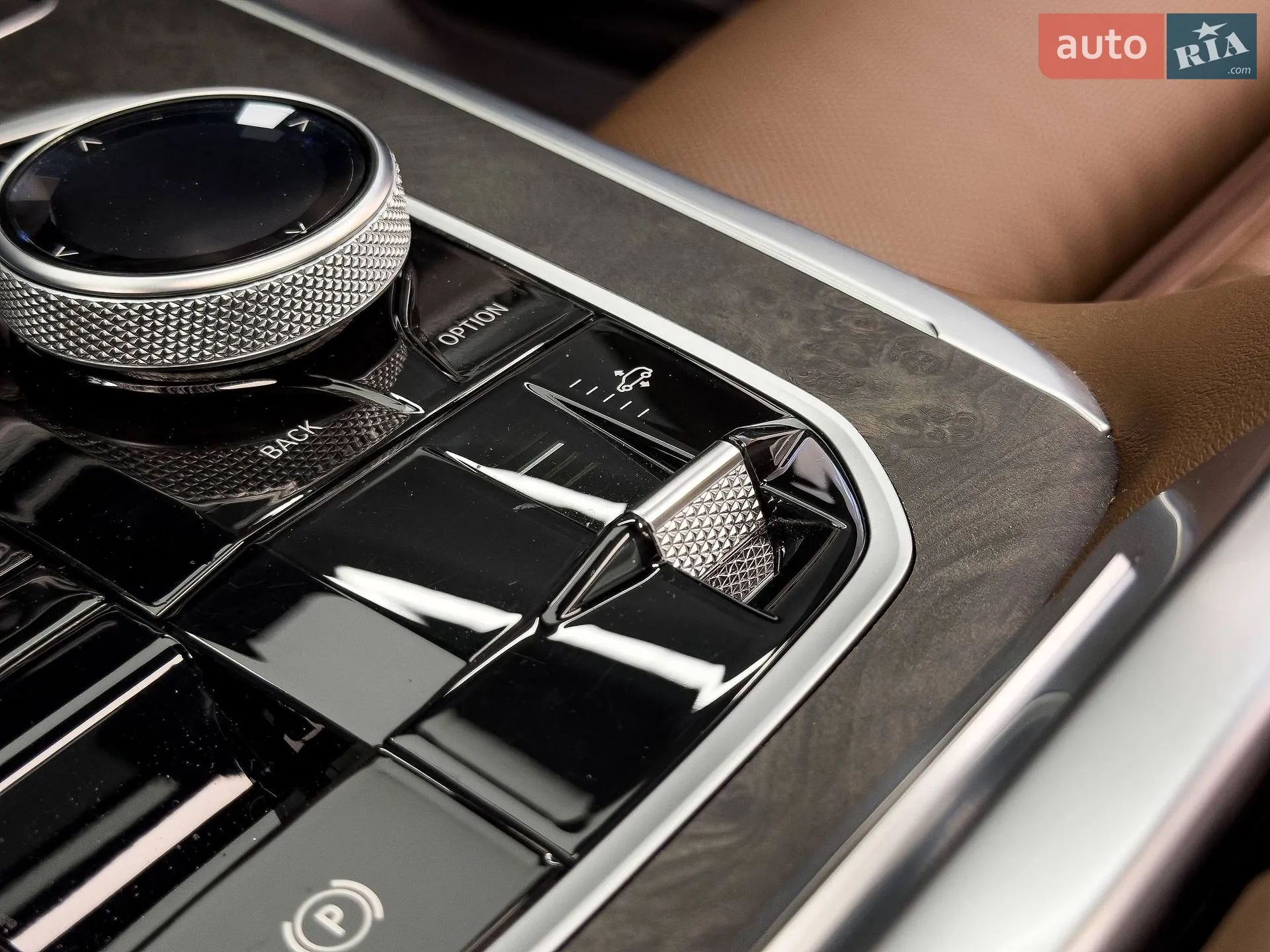 2023 BMW X7 - мініатюра 27
