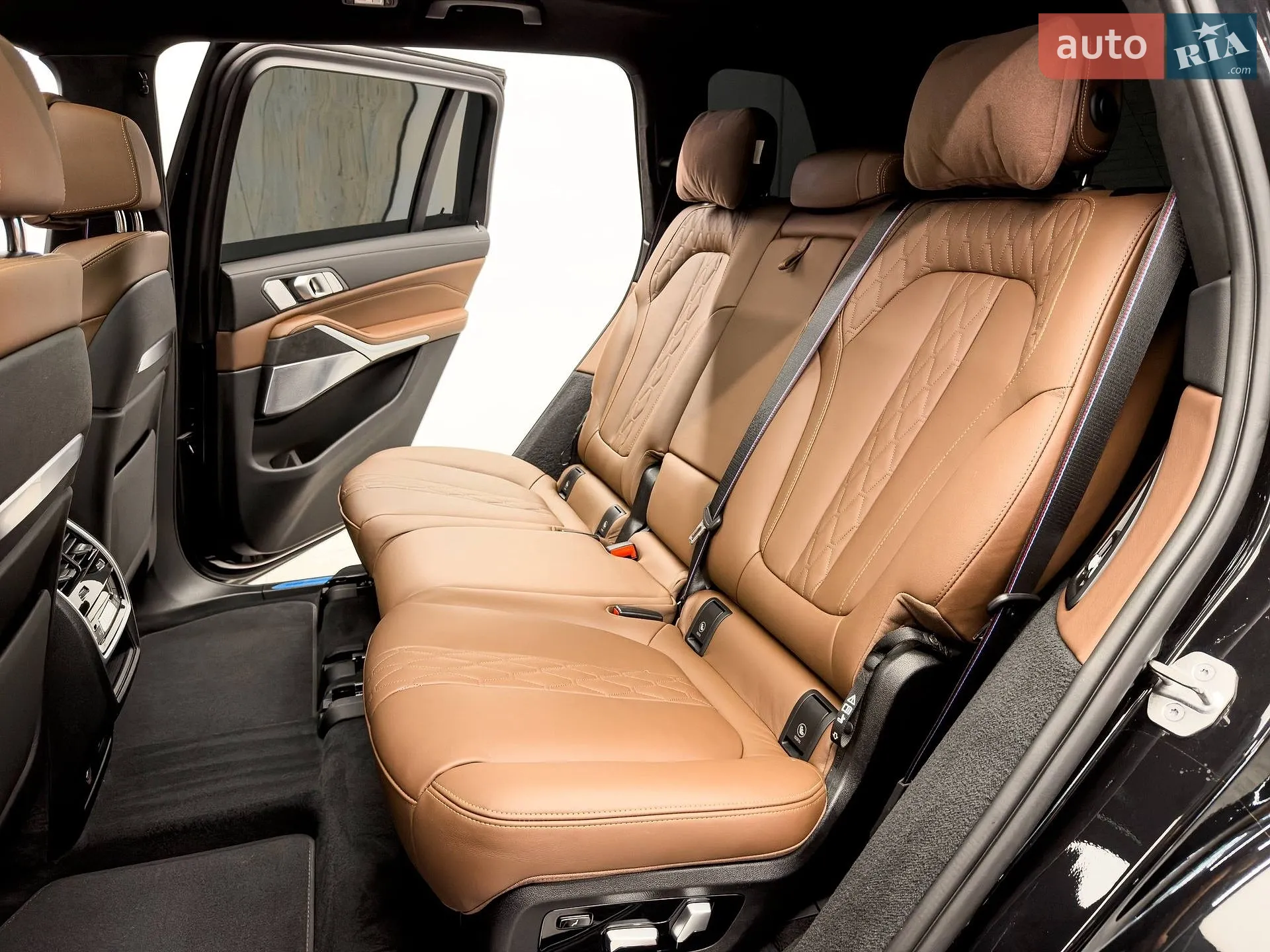 2023 BMW X7 - мініатюра 39