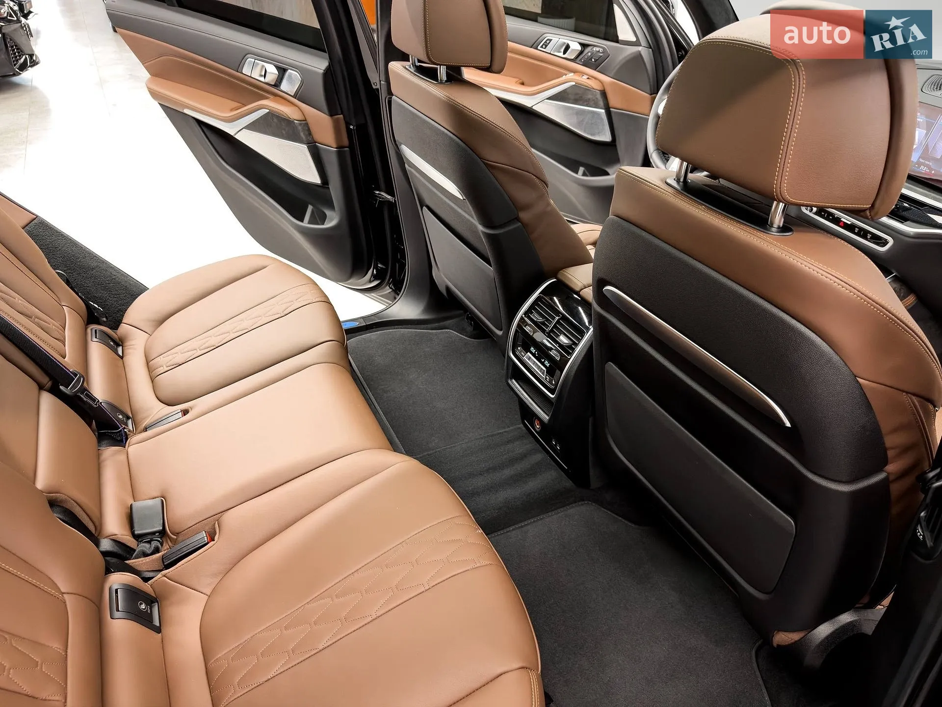 2023 BMW X7 - мініатюра 44