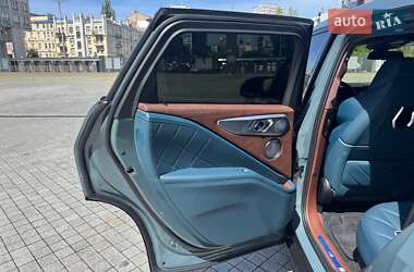 Позашляховик / Кросовер BMW XM 2023 в 