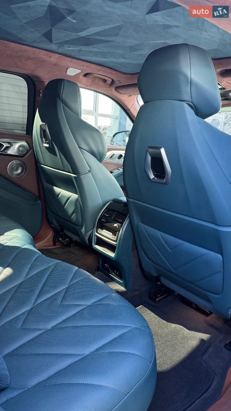 2023 BMW XM - мініатюра 8