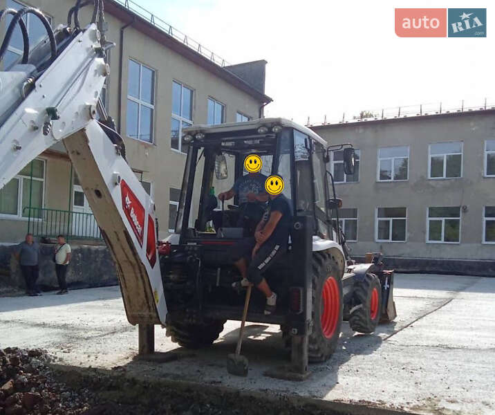 Екскаватор навантажувач Bobcat 730 2023 в Трускавці