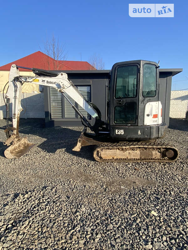 Гусеничный экскаватор Bobcat E 2013 в Луцке фото Гусеничный экскаватор Bobcat E 2013 в Луцке