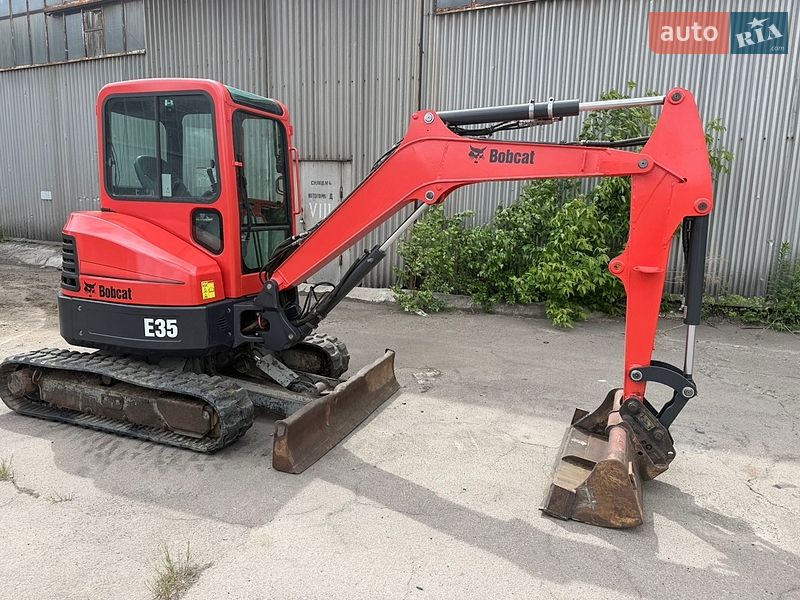 Миниэкскаватор Bobcat E 2010 в Луцке