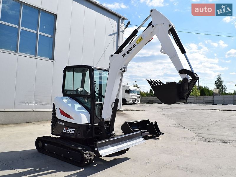 Міні-екскаватор Bobcat E 2019 в Рівному