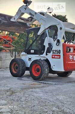 Минипогрузчик Bobcat S250 2005 в 