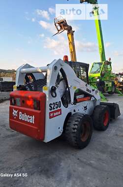 Минипогрузчик Bobcat S250 2005 в 