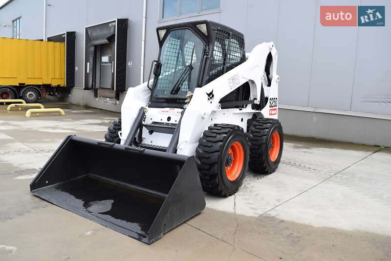 Минипогрузчик Bobcat S250 2004 в Ровно