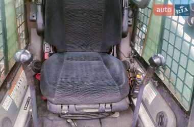 Фронтальный погрузчик Bobcat S300 2010 в Луцке