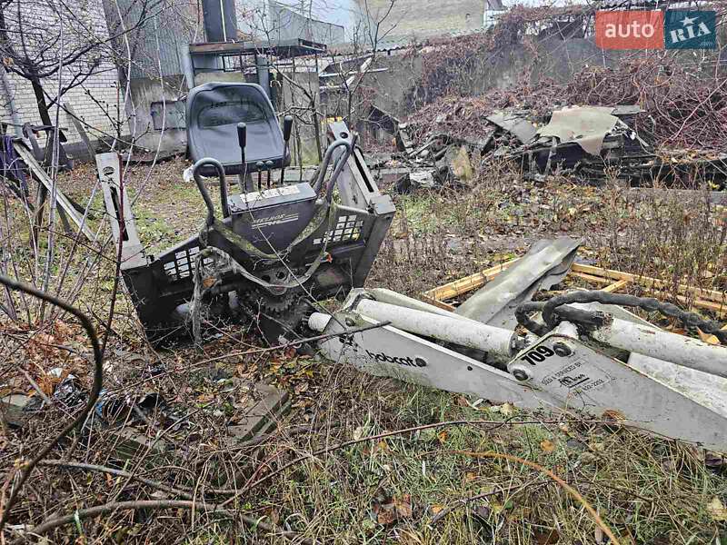 Минипогрузчик Bobcat S330 2005 в Киеве