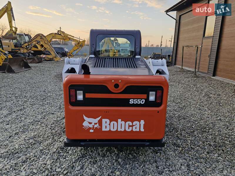 Міні-вантажник Bobcat S550 2017 в Чернівцях фото 8 Міні-вантажник Bobcat S550 2017 в Чернівцях
