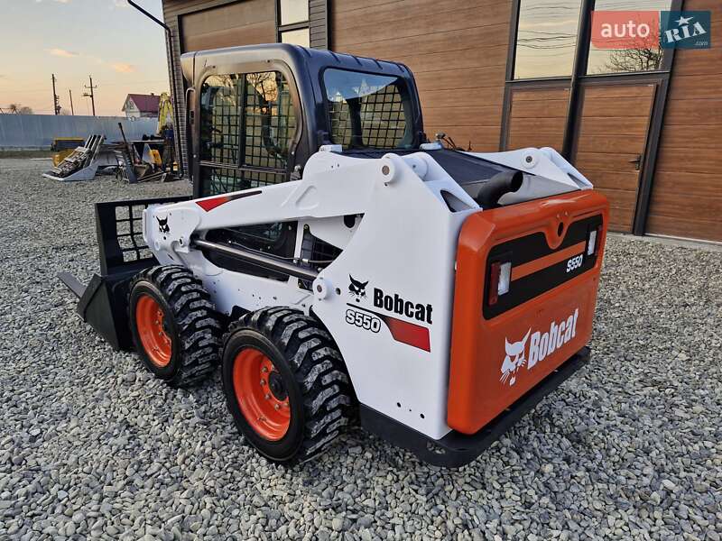 Міні-вантажник Bobcat S550 2017 в Чернівцях фото 12 Міні-вантажник Bobcat S550 2017 в Чернівцях