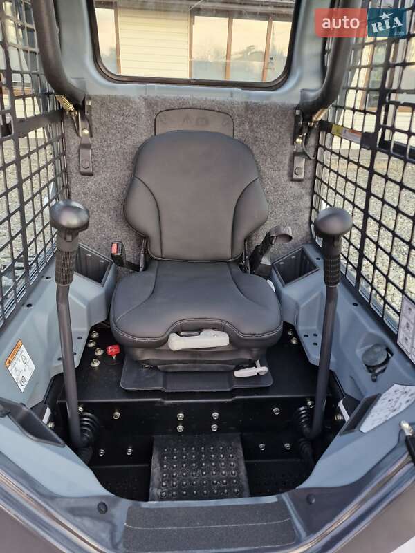 Міні-вантажник Bobcat S550 2017 в Чернівцях фото 22 Міні-вантажник Bobcat S550 2017 в Чернівцях