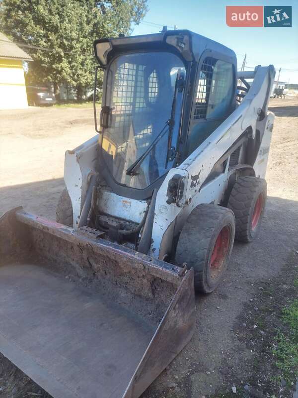 Міні-вантажник Bobcat S590 2014 в Львові фото 3 Міні-вантажник Bobcat S590 2014 в Львові