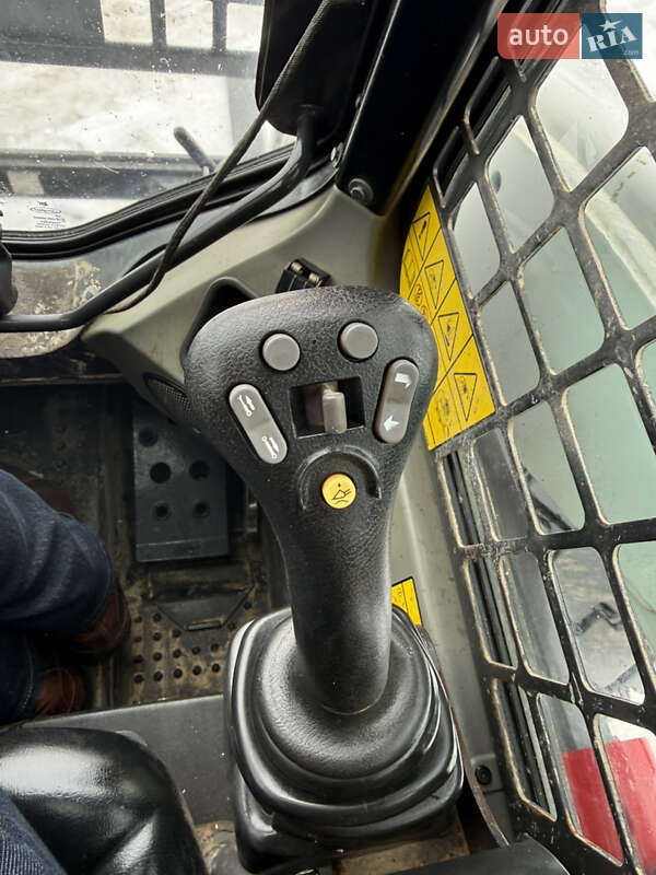 Міні-вантажник Bobcat S650 2011 в Луцьку фото 10 Міні-вантажник Bobcat S650 2011 в Луцьку