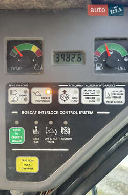 Минипогрузчик Bobcat T300 2006 в 