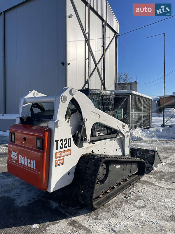 Минипогрузчик Bobcat T300 2009 в Львове