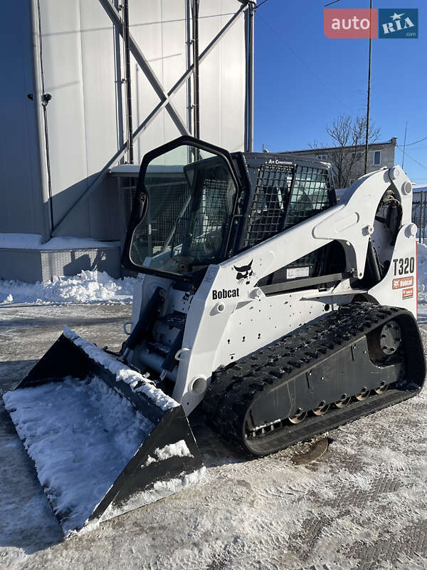 Минипогрузчик Bobcat T300 2009 в Львове