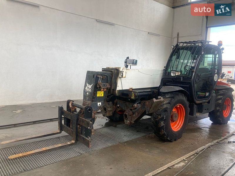 Bobcat T40140 2016