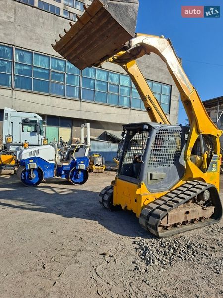 Фронтальні навантажувачі Bobcat Т750 2009 в Львові