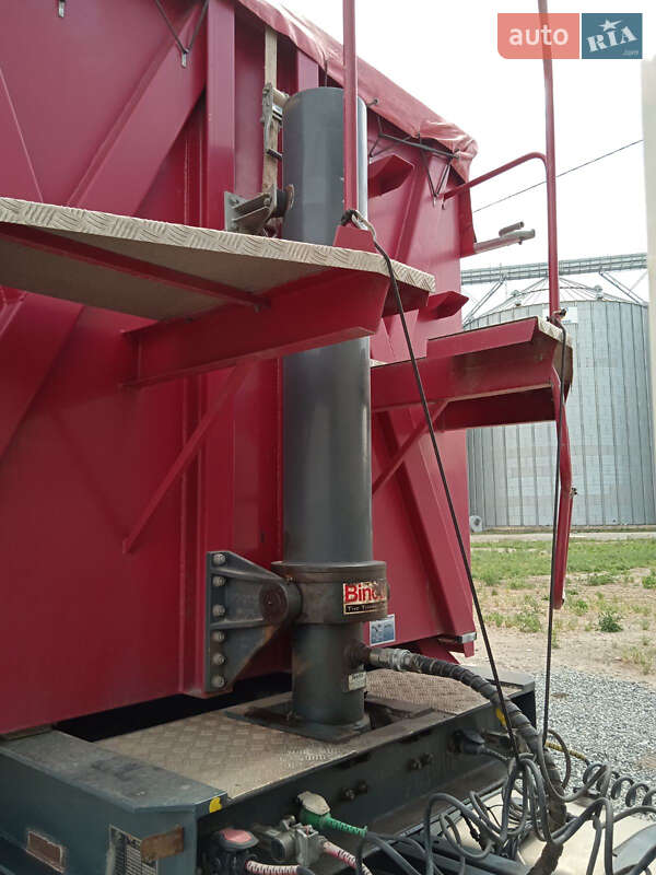 Самоскид напівпричіп Bodex KIS 3B 2015 в Павлограді