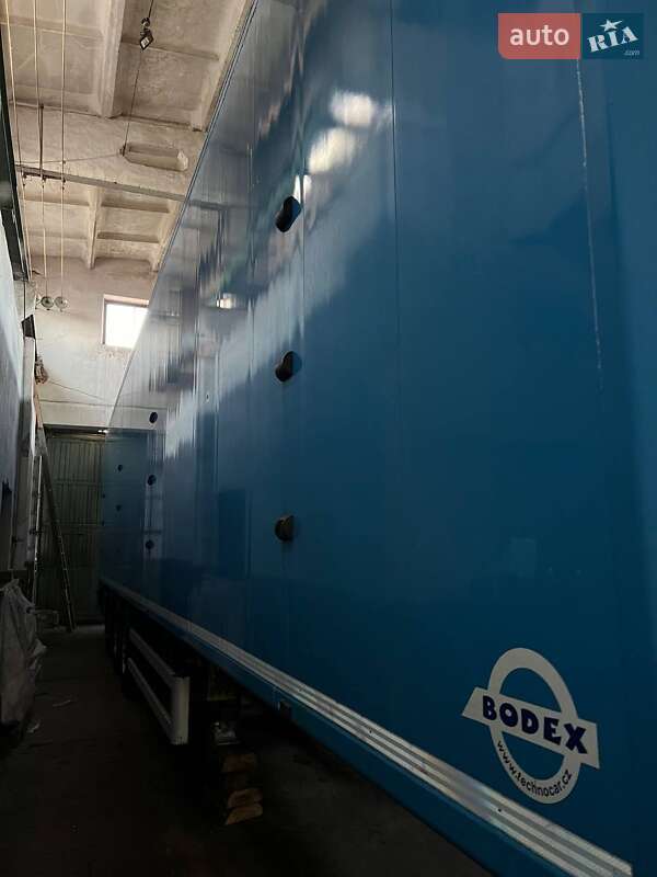 Самоскид напівпричіп Bodex KIS 3B 2016 в Звягелі