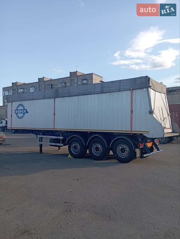 Самосвал полуприцеп Bodex KIS 3W-A 2007 в 