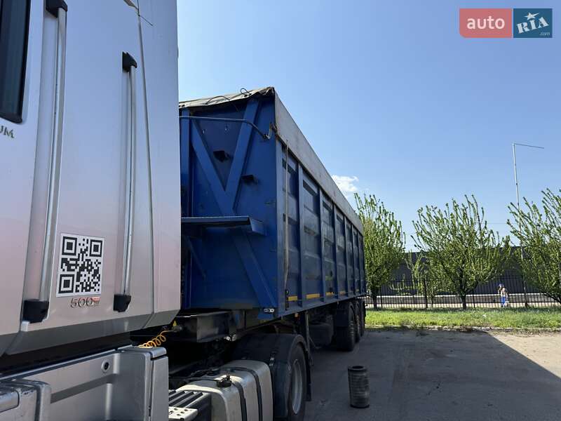 Зерновоз - полуприцеп Bodex KIS 3W-A 2007 в Черкассах
