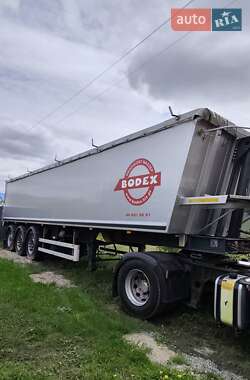 Самосвал полуприцеп Bodex KIS 3W-A 2011 в Белой Церкви