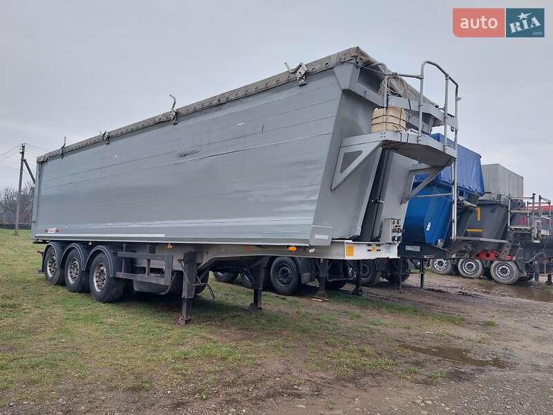 Самосвал полуприцеп Bodex KIS 3W-A 2016 в Хусте