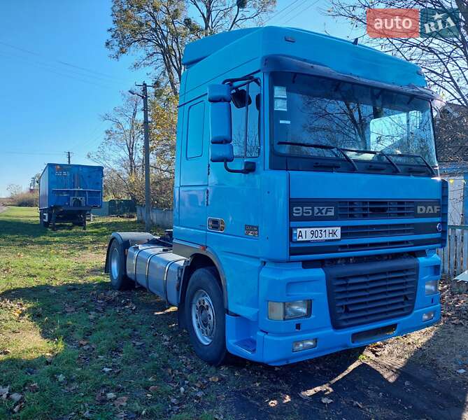 Самосвал полуприцеп Bodex KIS 3W-A 2009 в Яготине