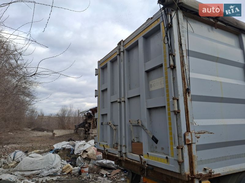 Самосвал полуприцеп Bodex KIS 3W-A 2008 в Днепре