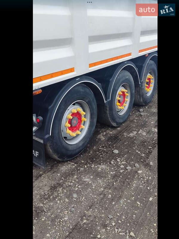 Самоскид напівпричіп Bodex KIS 3W-S 2009 в Миколаєві