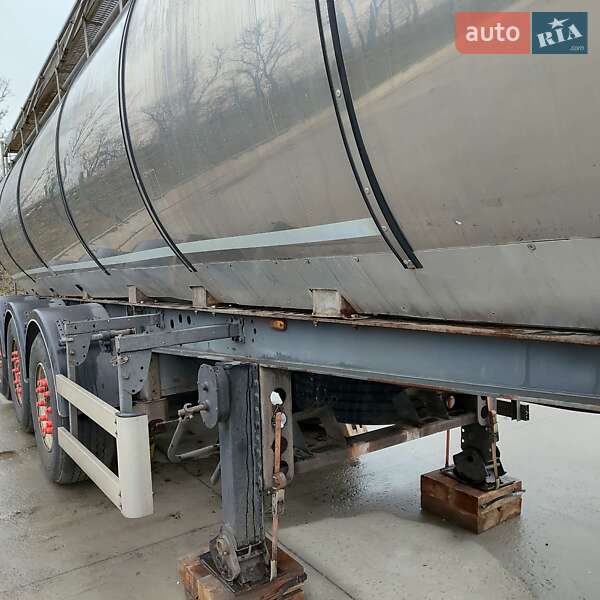 Цистерна полуприцеп Bodex KIS 3W 2012 в Краснограде