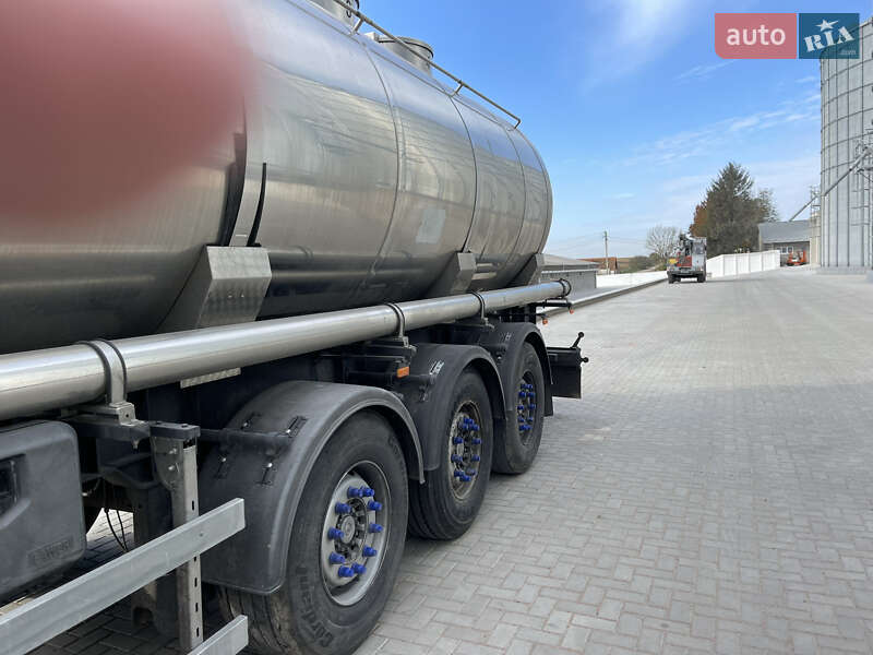 Цистерна Bodex KIS 2006 в Чорткові